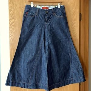 Level 99 Extra wide Crop Jeans.